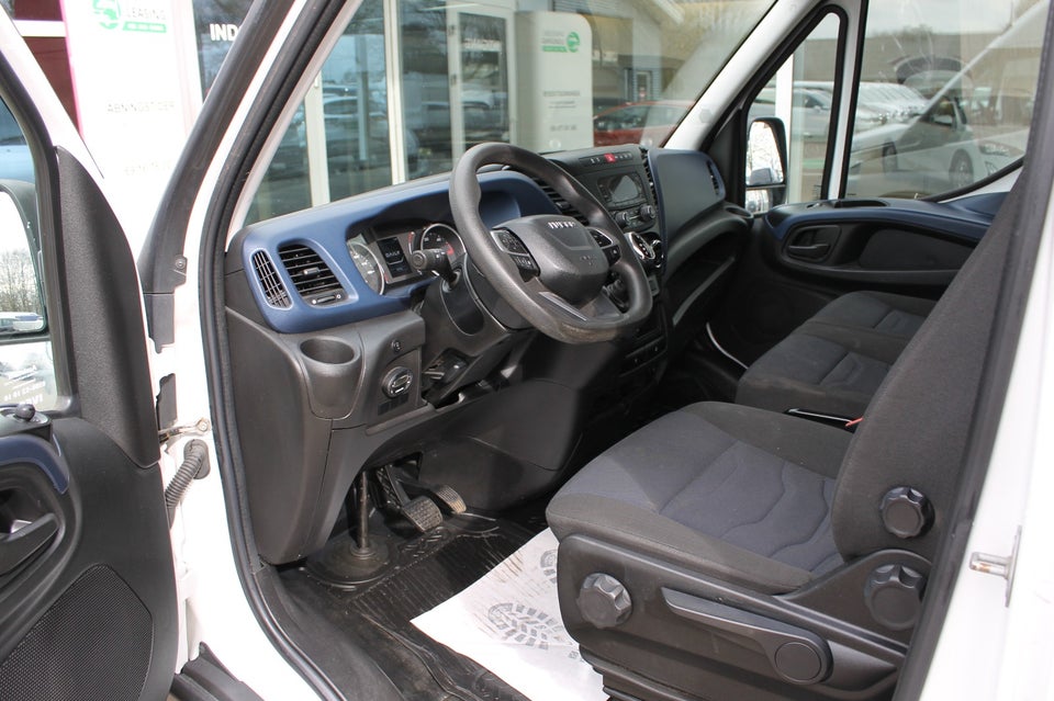 Iveco Daily 2,3 35S14 12m³ Van AG8