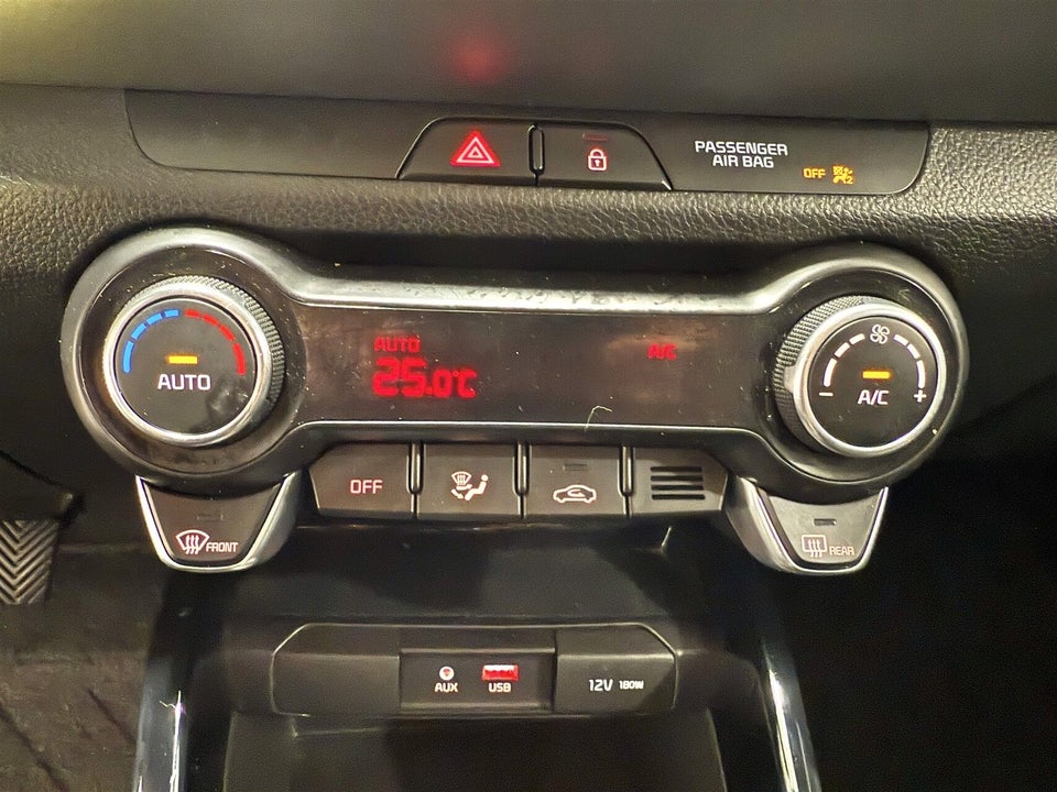 Kia Stonic 1,0 T-GDi Attraction+ 5d