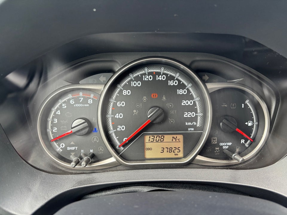 Toyota Yaris 1,3 VVT-i T2 5d
