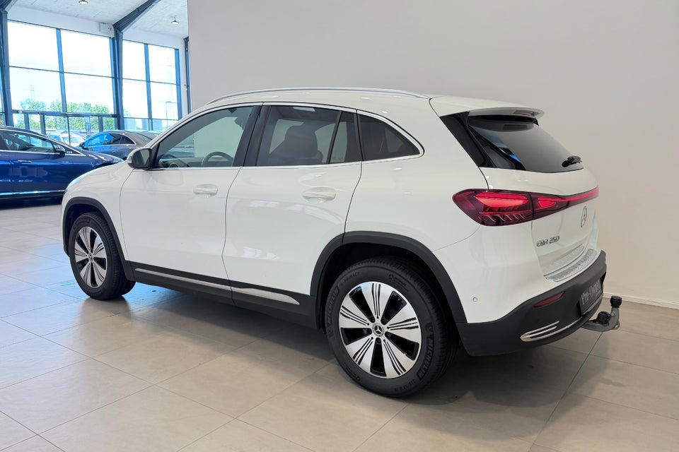 Mercedes EQA250 Progressive 5d