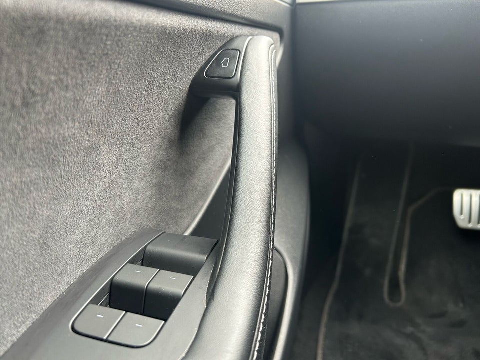 Tesla Model 3 Performance AWD 4d