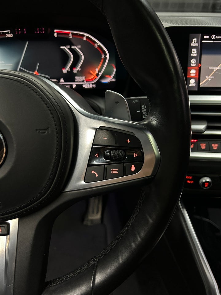 BMW 330d 3,0 Touring M-Sport xDrive aut. 5d