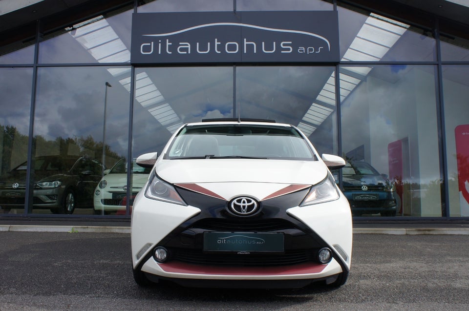 Toyota Aygo 1,0 VVT-i x-sky 5d