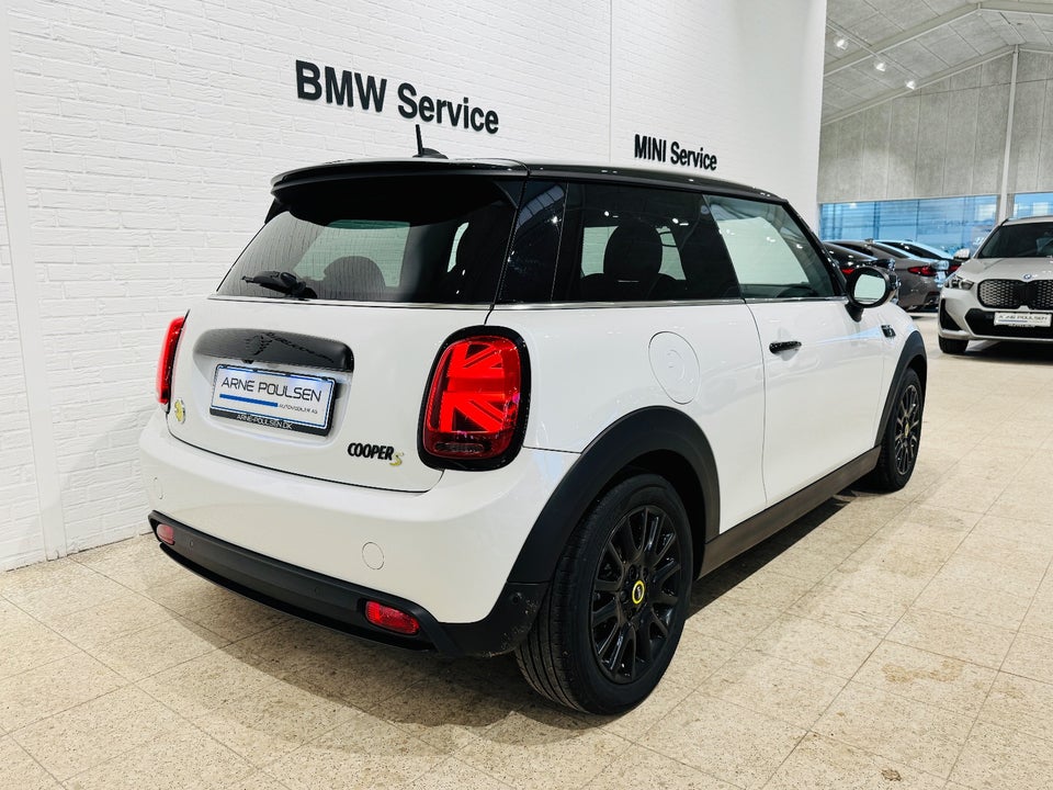 MINI Cooper SE Classic Trim 3d