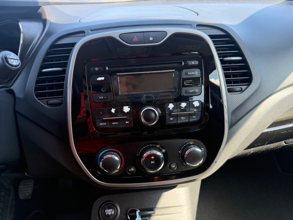 Renault Captur 0,9 TCe 90 Expression 5d
