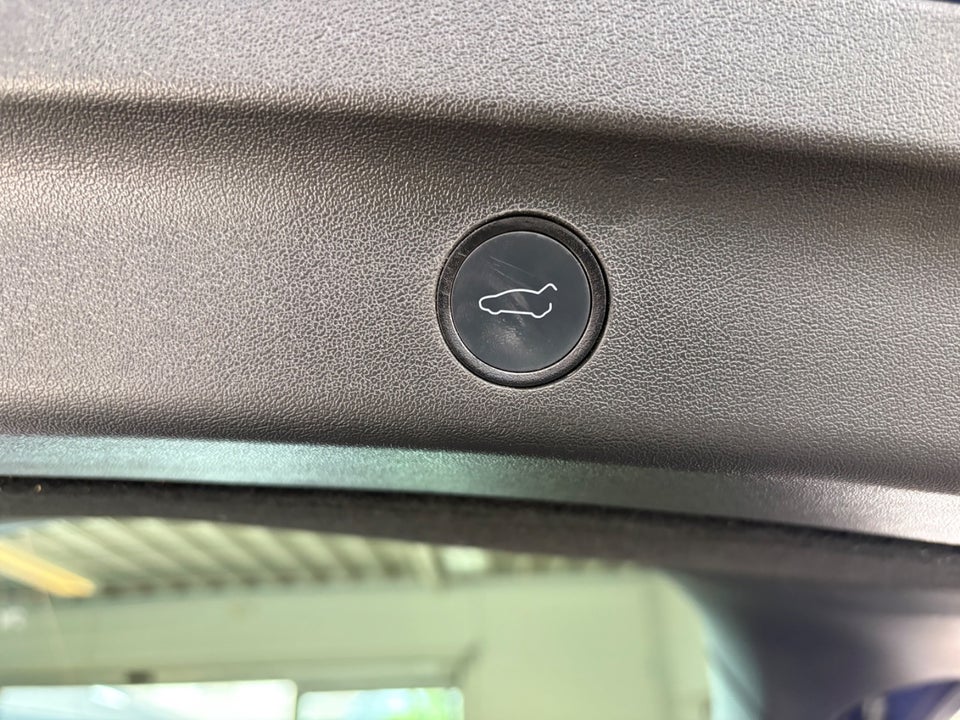 Tesla Model Y Long Range AWD 5d