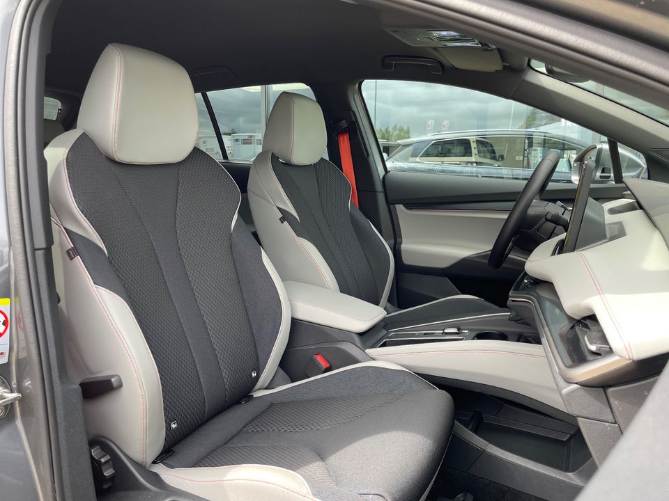 Skoda Elroq 85 iV Lodge Advanced 5d