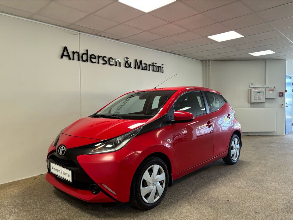 Toyota Aygo 1,0 VVT-i x-play x-touch 5d