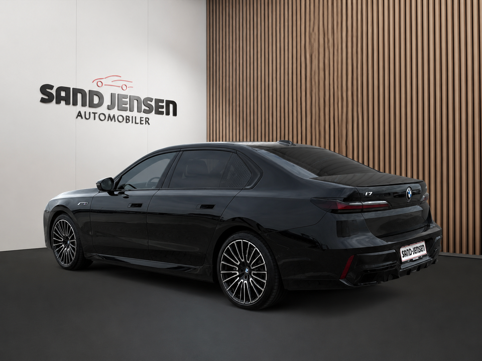 BMW i7 M70 M-Sport Pro Performance xDrive 4d