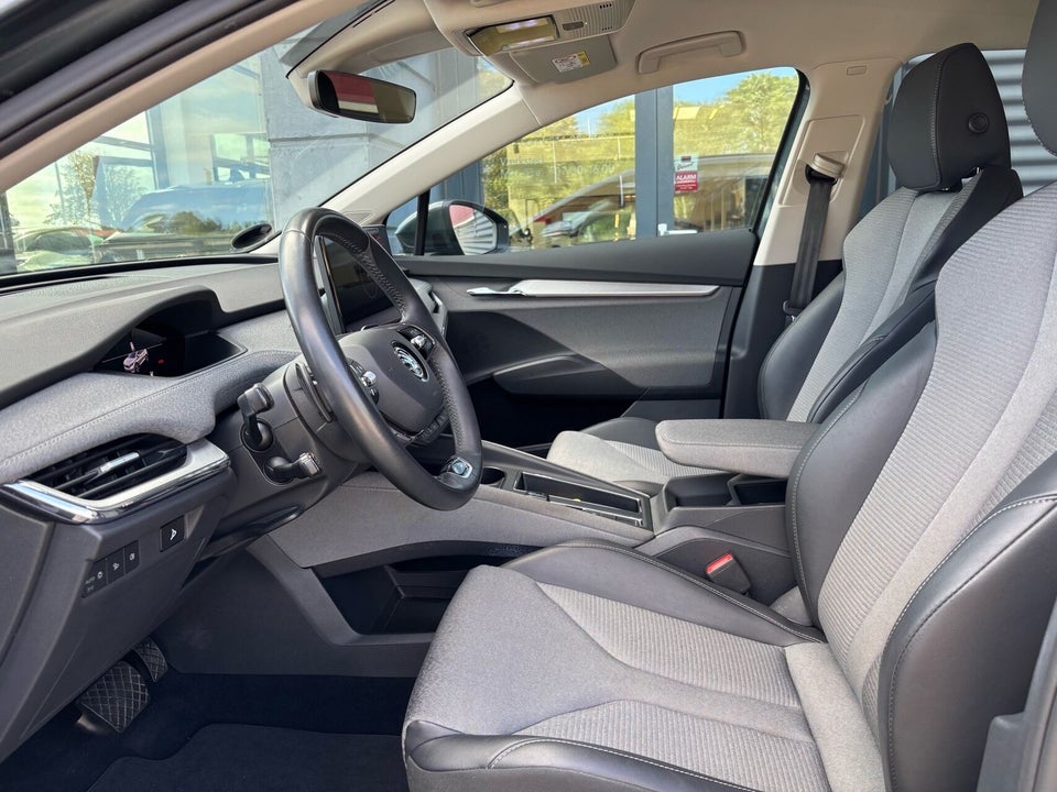 Skoda Enyaq 60 iV Plus 5d