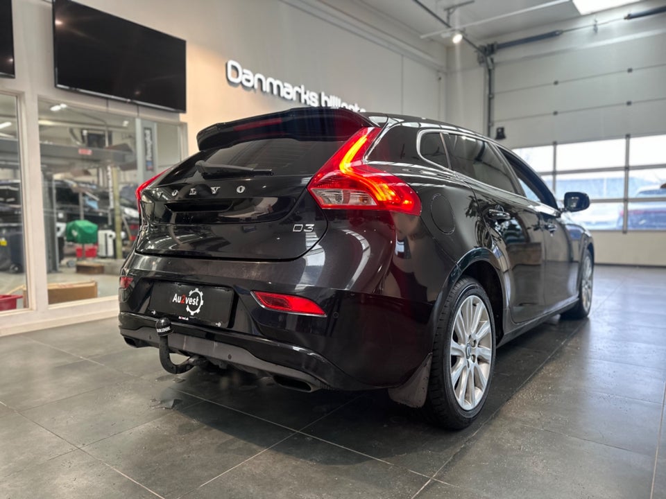 Volvo V40 CC 2,0 D3 150 Momentum aut. 5d