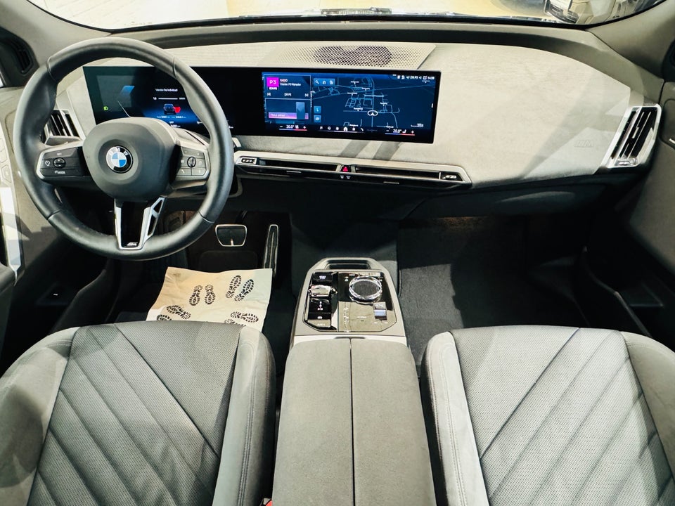 BMW iX xDrive60 M-Sport Pro 5d
