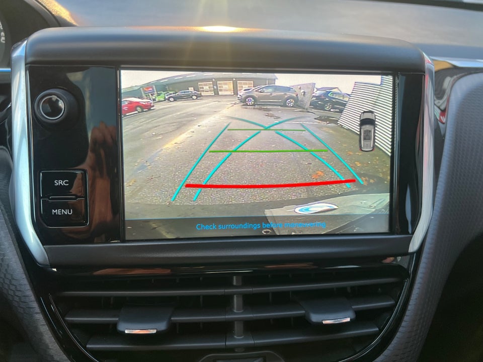 Peugeot 2008 1,5 BlueHDi 100 Prestige Sky 5d