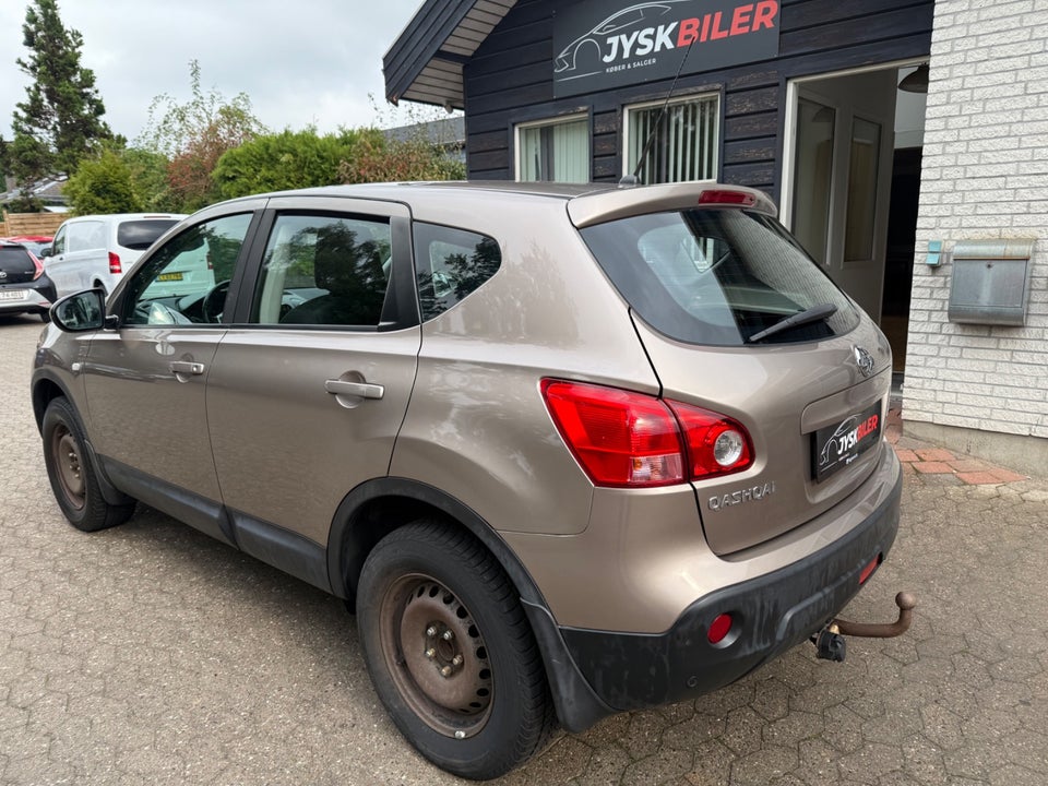 Nissan Qashqai 1,6 Tekna 5d
