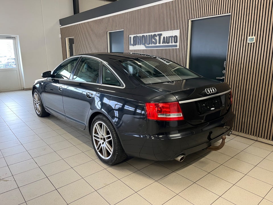 Audi A6 2,4 V6 4d