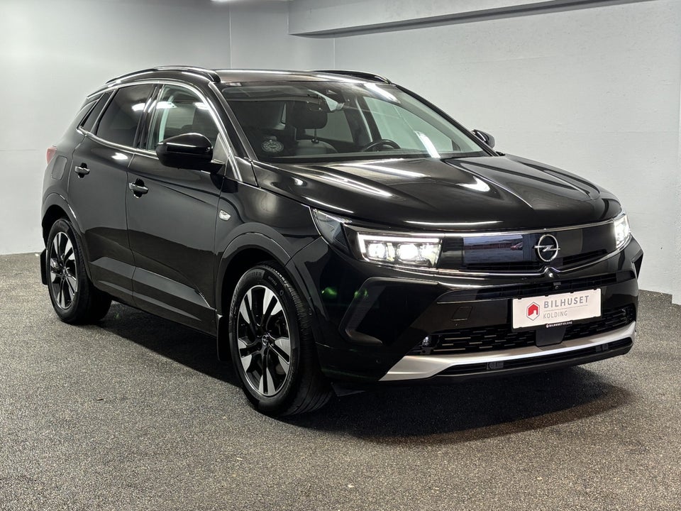 Opel Grandland 1,6 Hybrid Ultimate aut. 5d