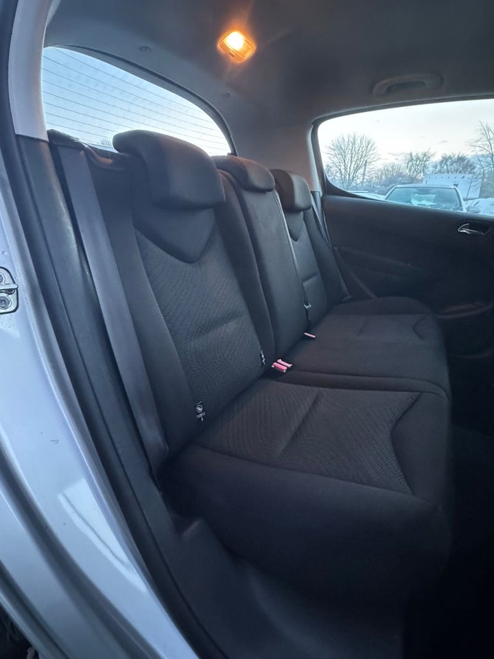 Peugeot 308 1,6 HDi 92 Access 5d