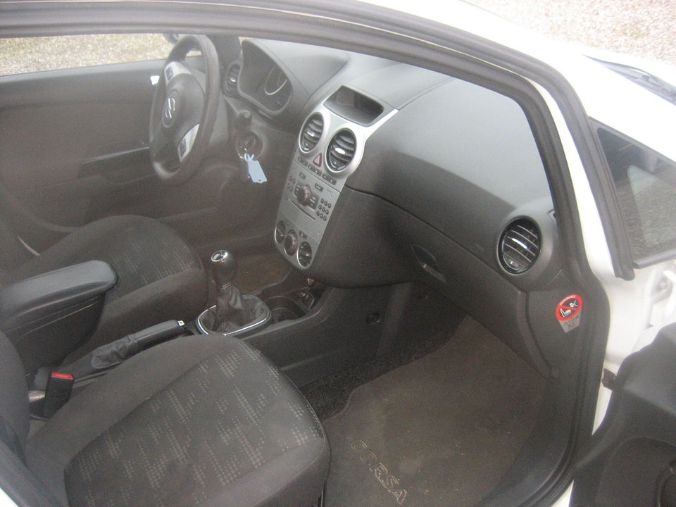 Opel Corsa 1,2 16V Cool 5d