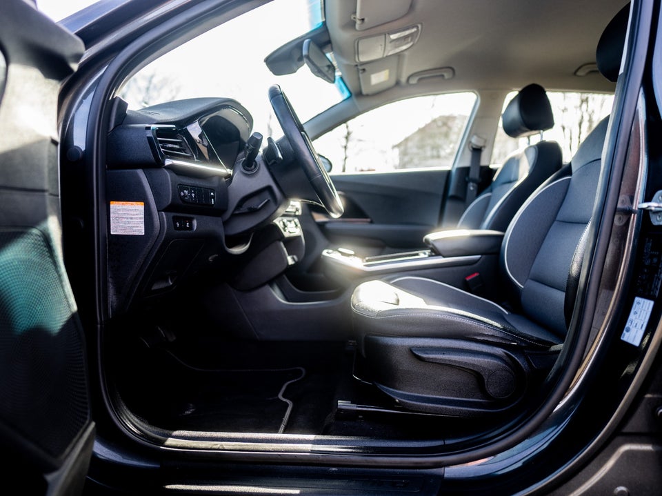 Kia Niro 64 EV Vision 5d