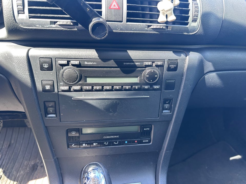 Skoda Superb 2,0 TDi Comfort 4d
