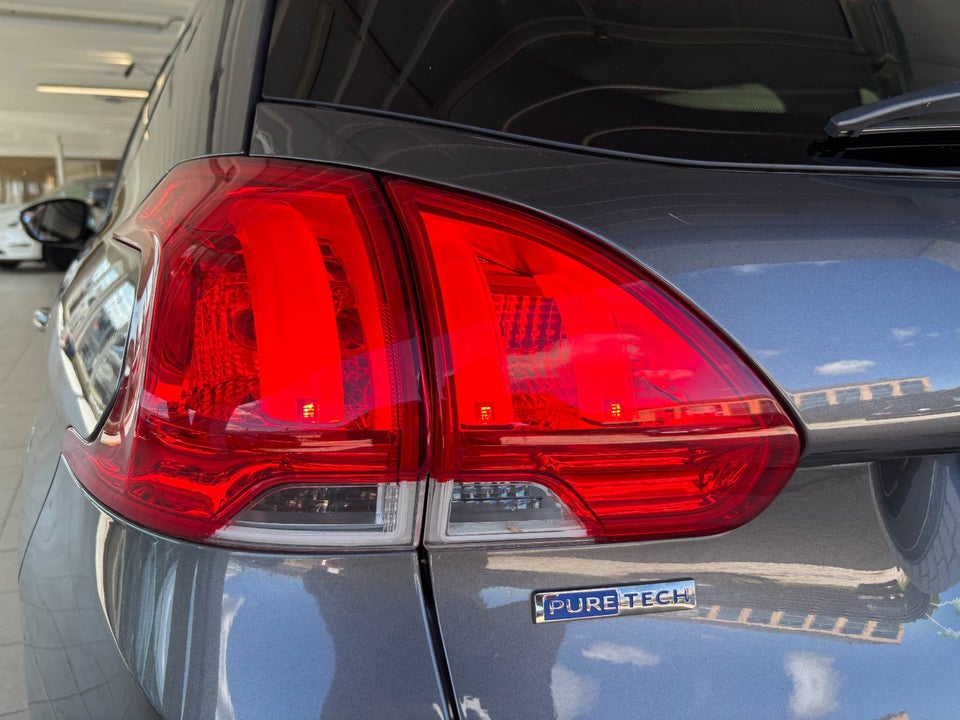 Peugeot 2008 1,2 VTi 82 Active 5d