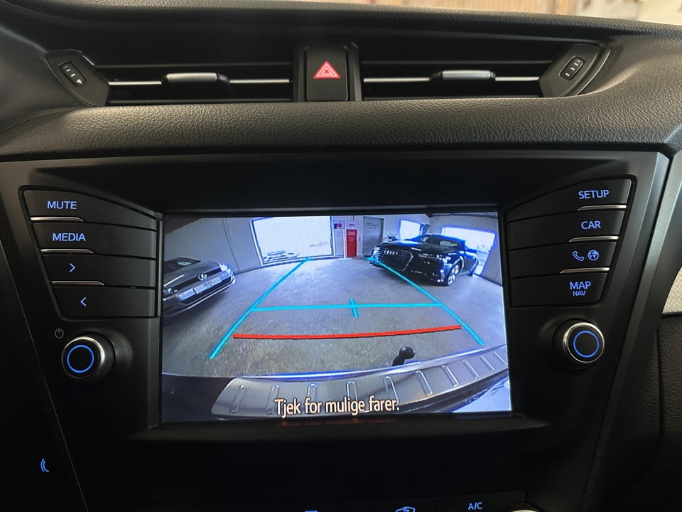 Toyota Avensis 1,8 VVT-i T2 Premium Touring Sports MDS 5d