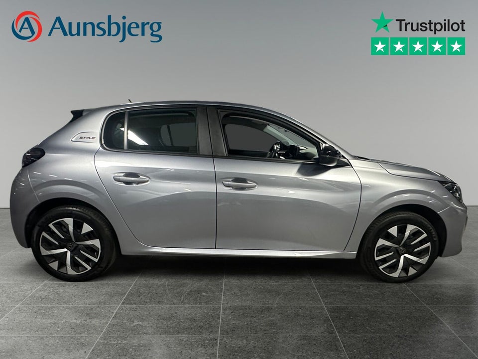 Peugeot e-208 50 Style 5d