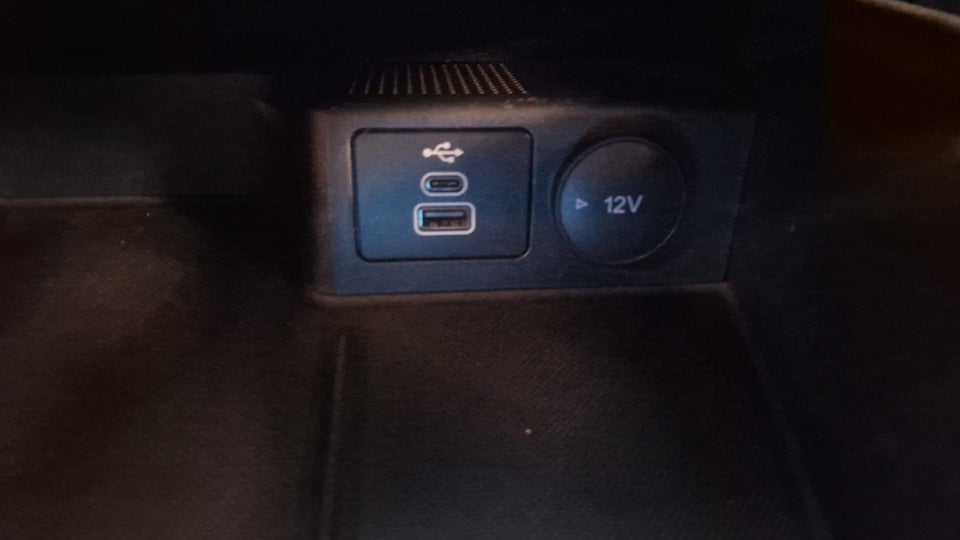 Ford Kuga 1,5 EcoBlue Titanium aut. Van 5d
