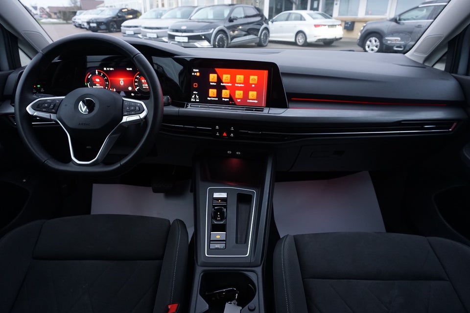 VW Golf VIII 1,4 eHybrid DSG 5d