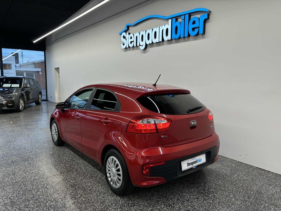 Kia Rio 1,4 CRDi 90 Attraction 5d