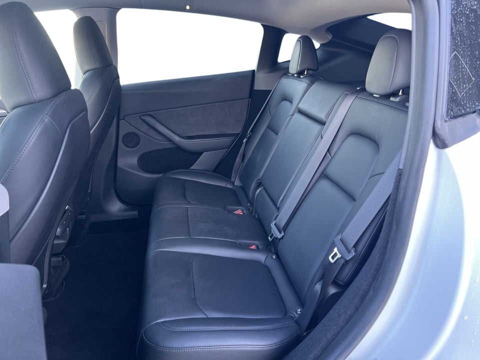 Tesla Model Y Long Range AWD 5d