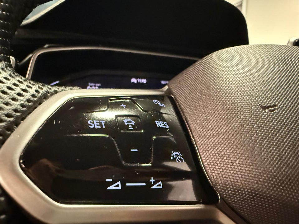 VW T-Roc 1,5 TSi 150 R-line DSG 5d