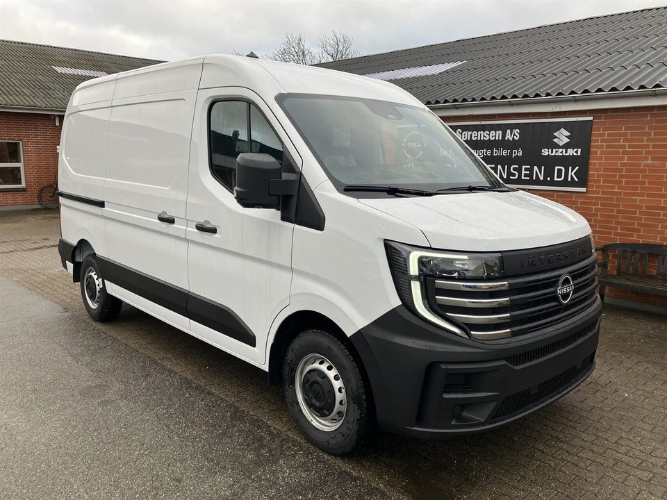 Nissan Interstar 2,0 dCi 150 L2H2 N-Connecta aut. Van