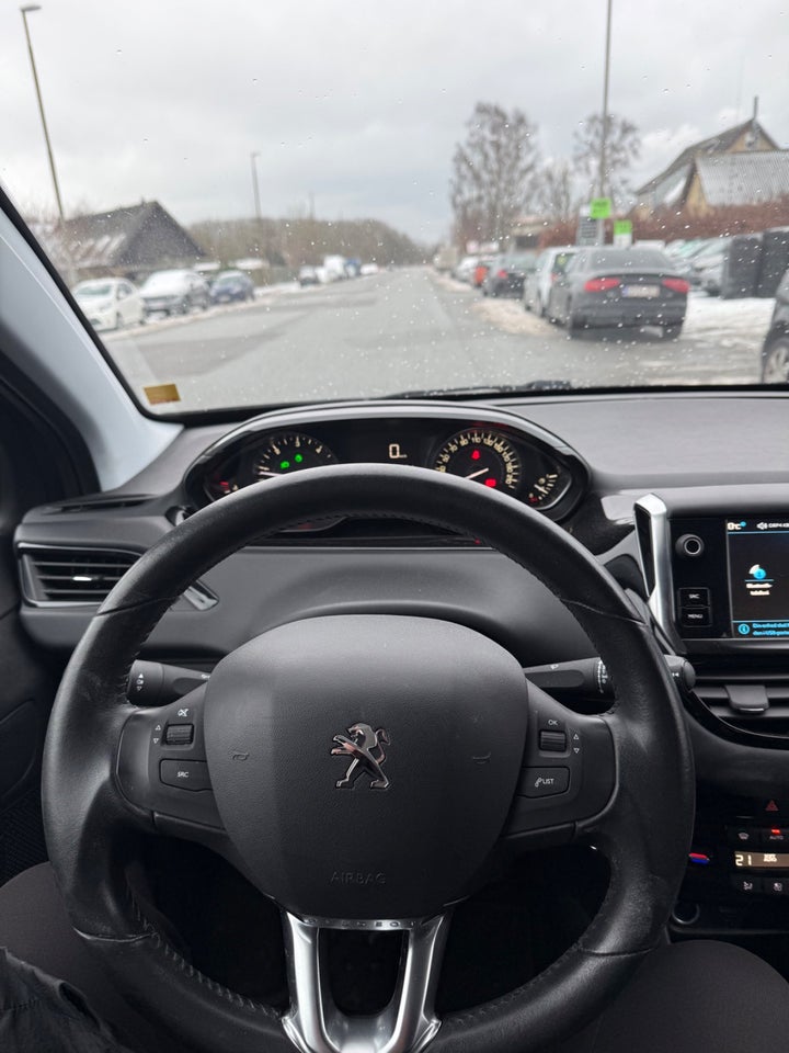 Peugeot 208 1,6 BlueHDi 100 Active 5d