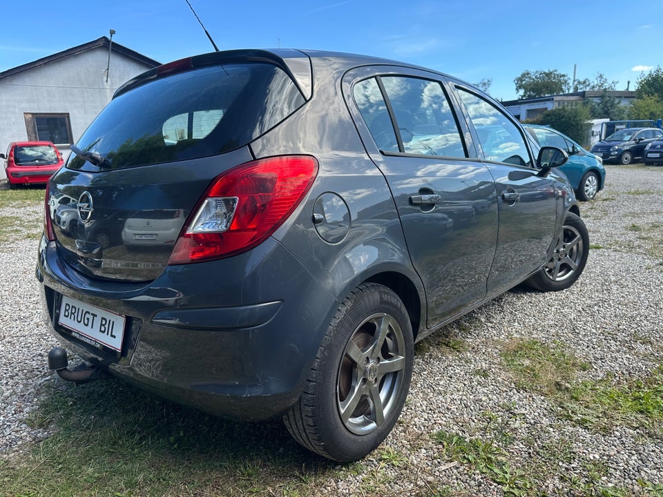 Opel Corsa 1,2 16V Enjoy 5d