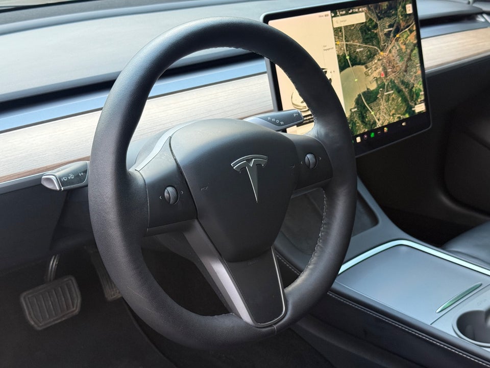 Tesla Model 3 Long Range AWD 4d