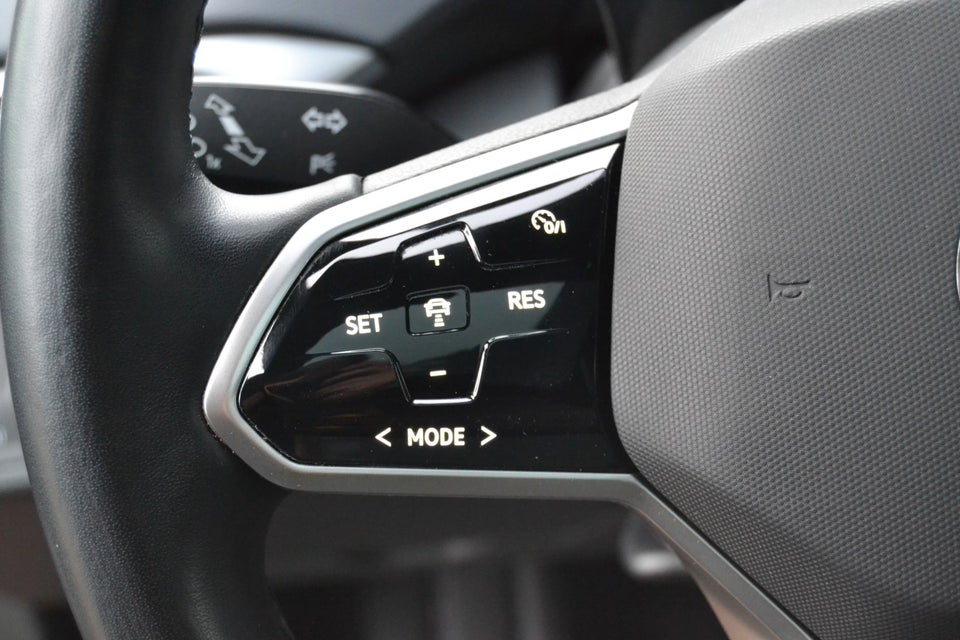 VW ID.4 77 Pro Performance Tech 5d