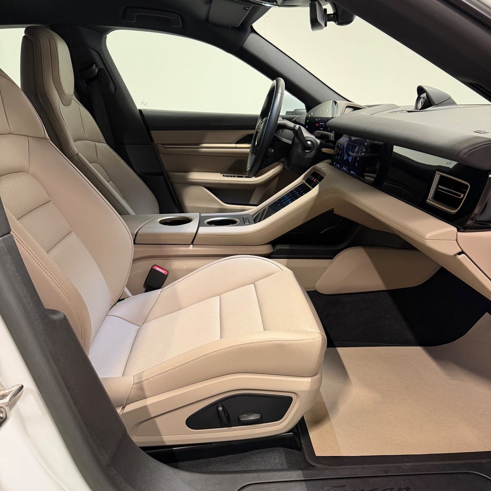 Porsche Taycan Performance+ Sport Turismo 5d