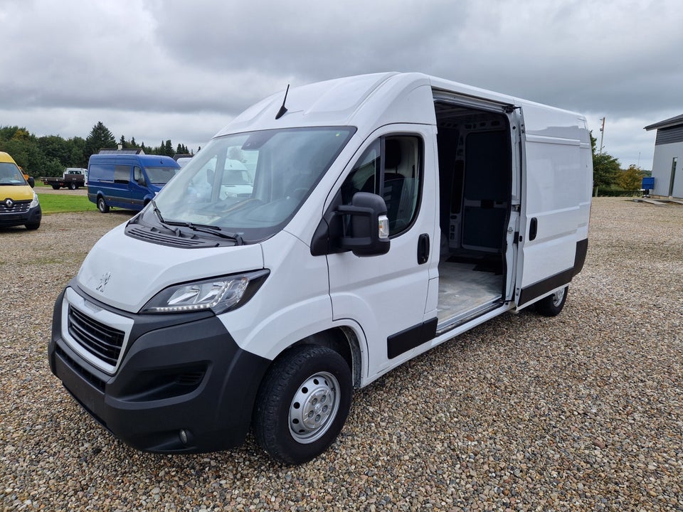 Peugeot Boxer 333 2,2 BlueHDi 140 L3H2 Premium
