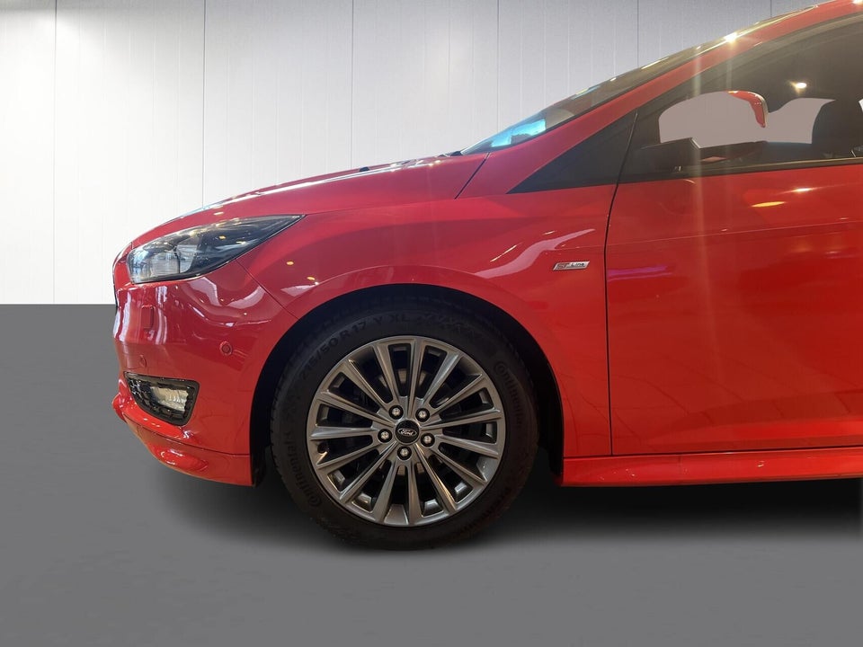 Ford Focus 1,0 SCTi 125 ST-Line+ 5d