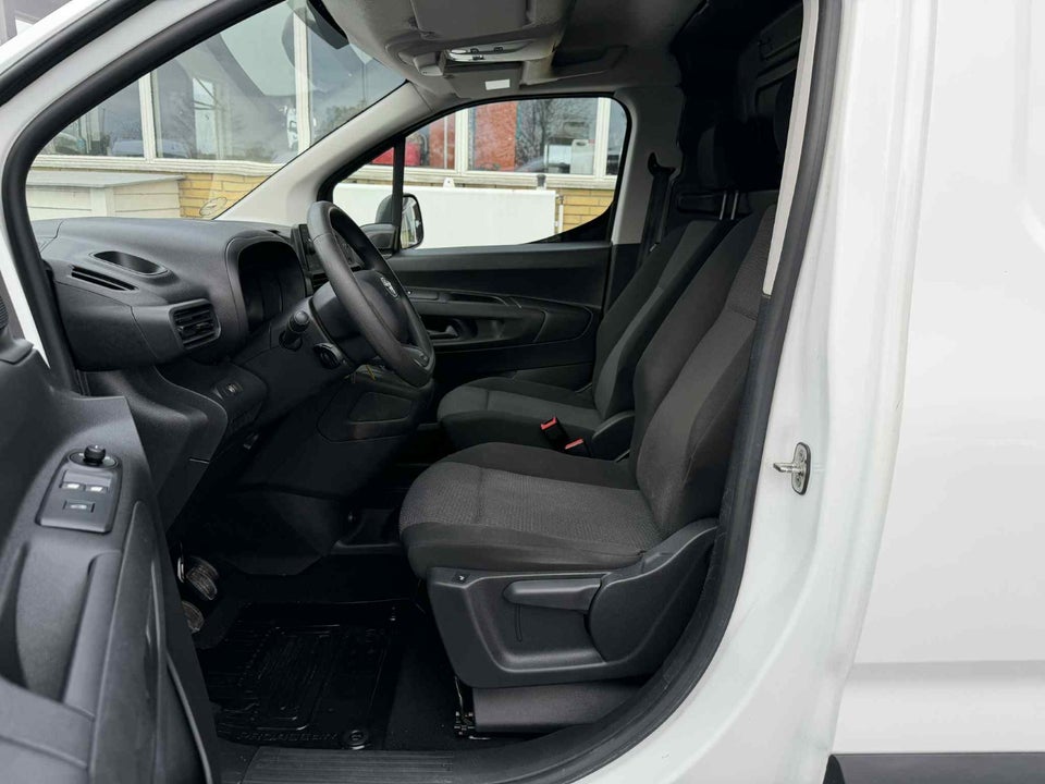 Toyota ProAce City 1,5 D 102 Long Comfort 6d