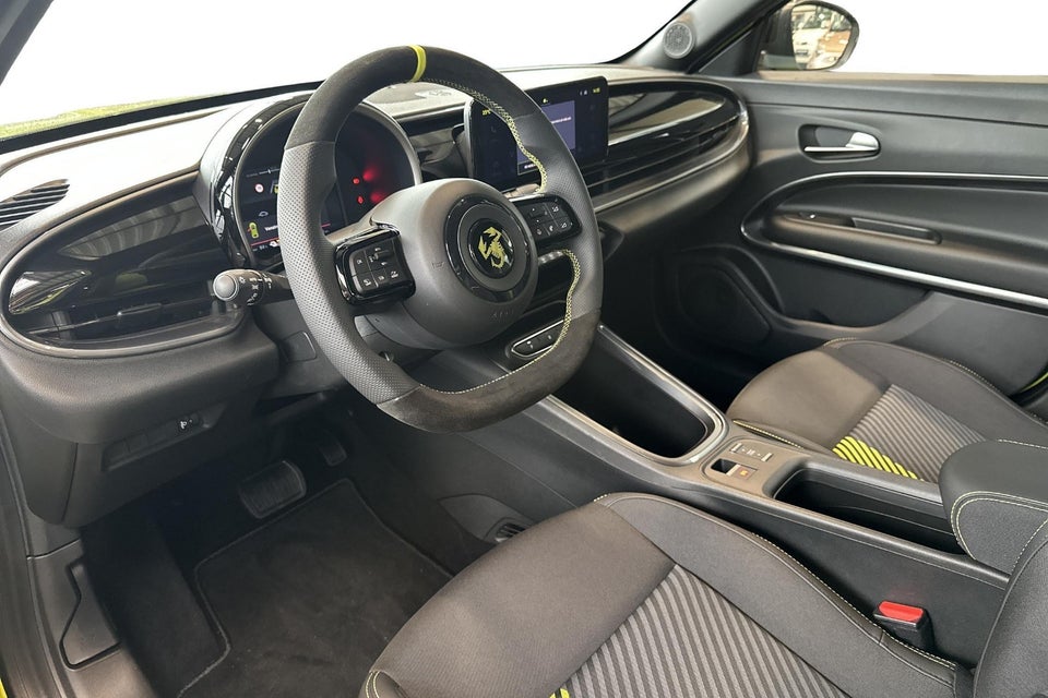 Abarth 600e Turismo 5d