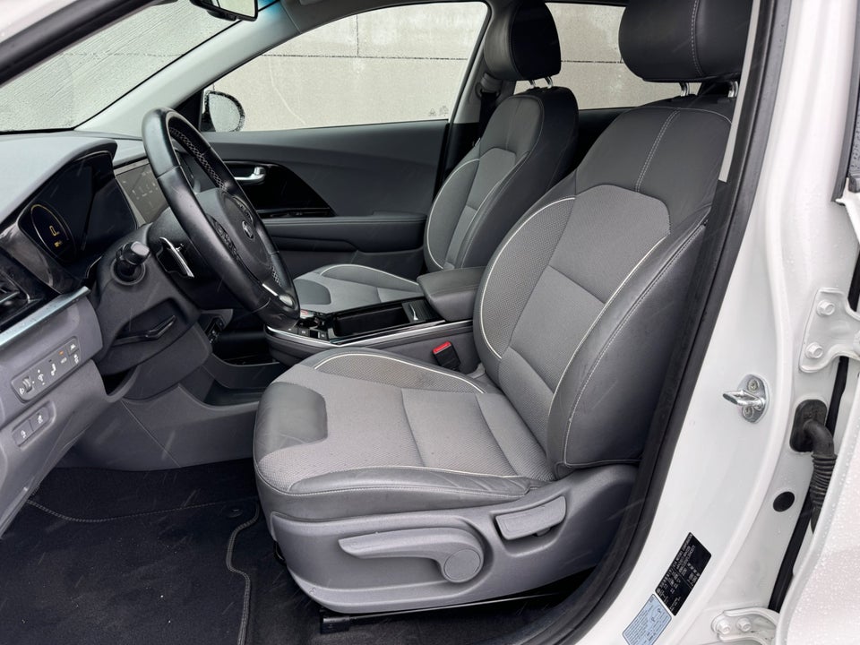 Kia e-Niro 64 Advance 5d