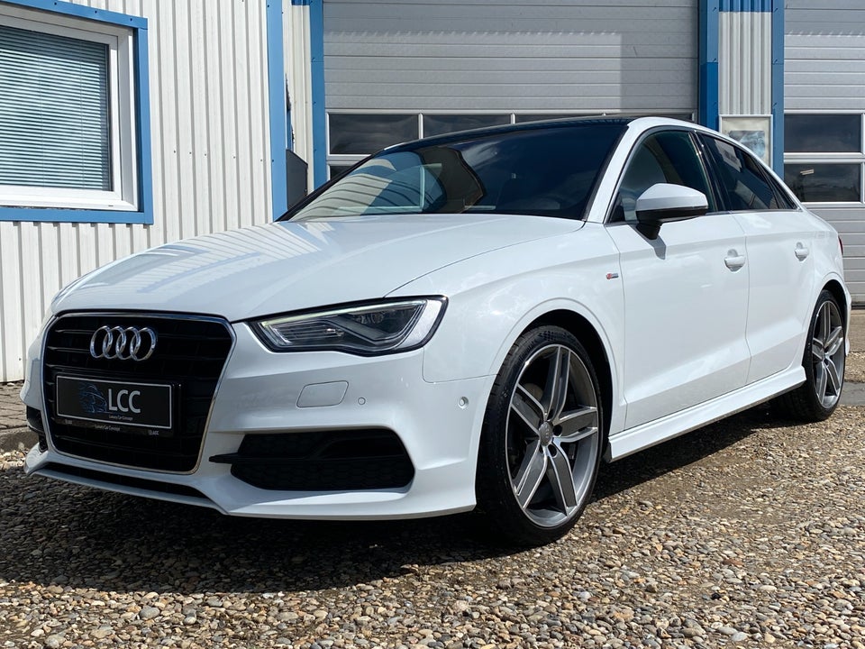 Audi A3 2,0 TDi 150 S-line 4d