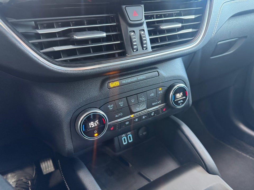 Ford Kuga 2,5 PHEV Vignale CVT 5d