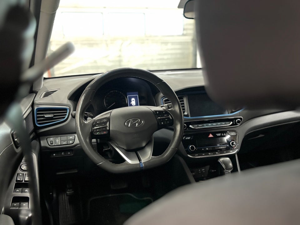 Hyundai Ioniq 1,6 PHEV Trend DCT 5d