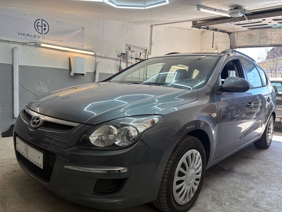 Hyundai i30 1,6 CRDi 90 Blue Drive CW 5d