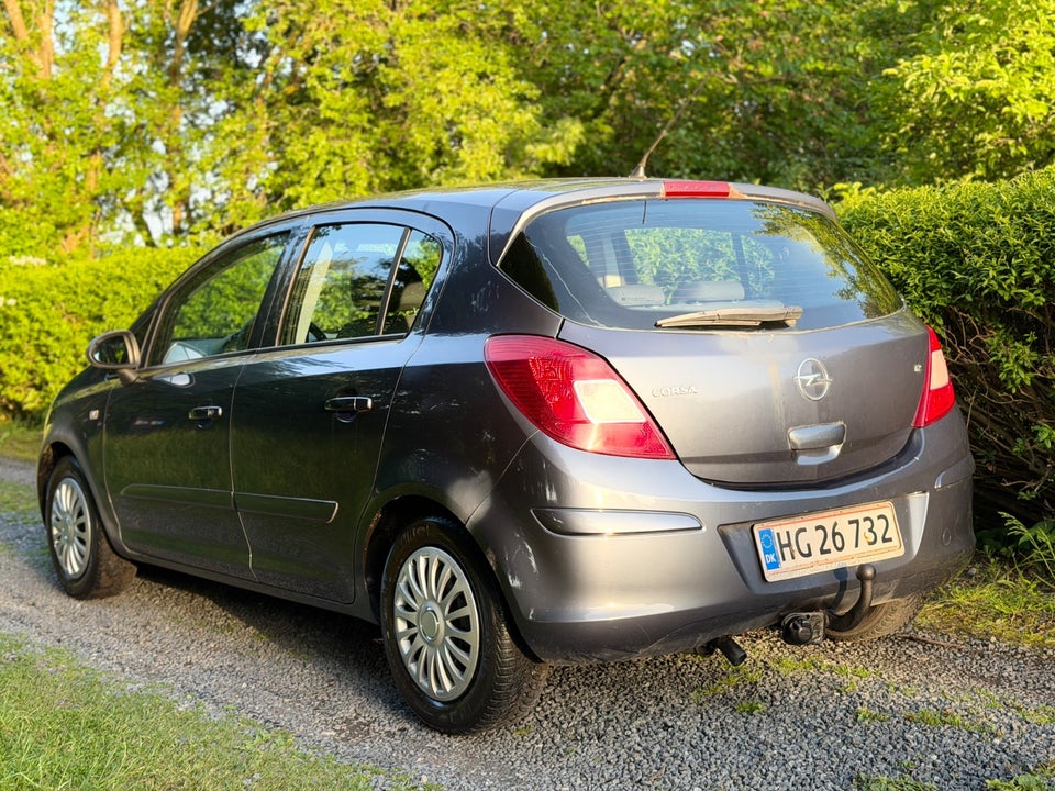 Opel Corsa 1,2 16V Enjoy 5d