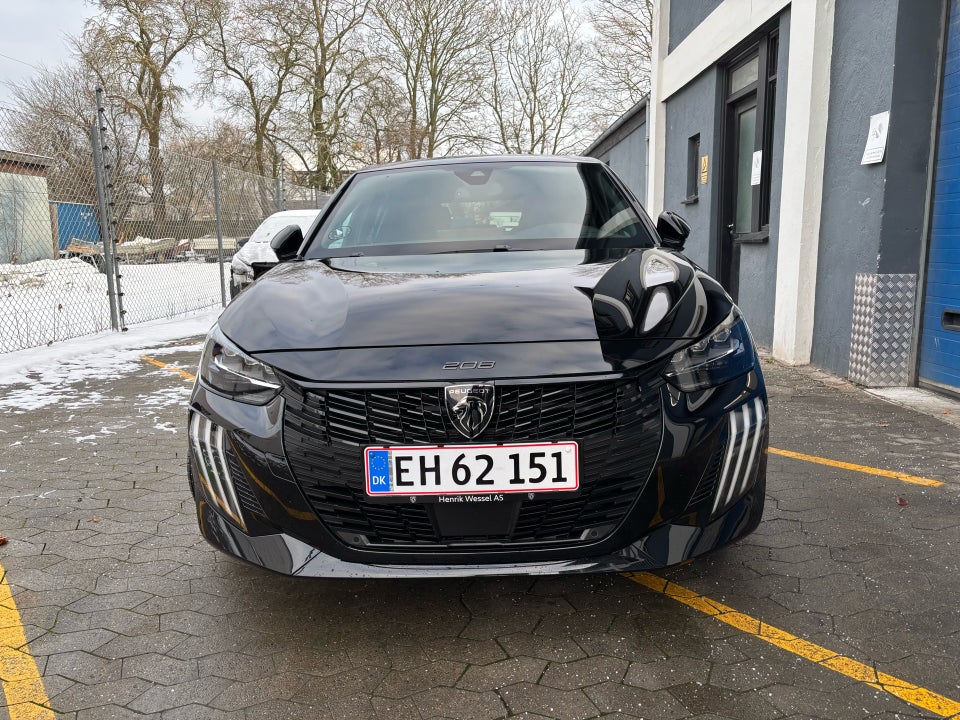 Peugeot e-208 54 GT 5d