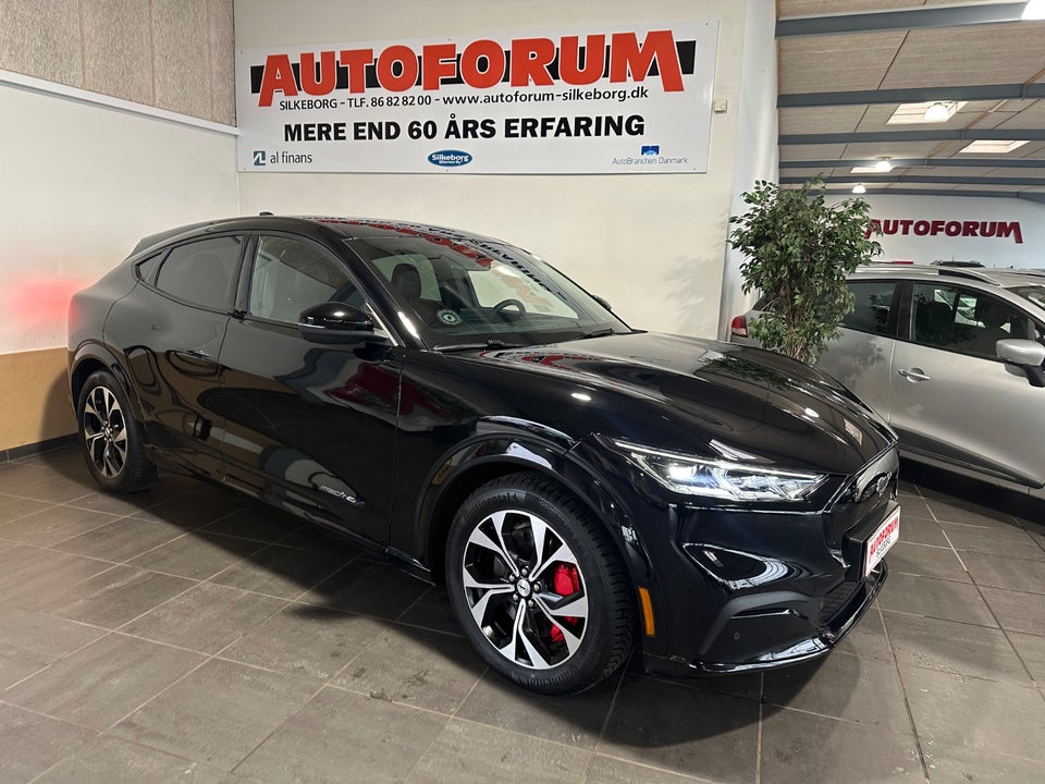 Ford Mustang Mach-E 98 Extended Range AWD 5d